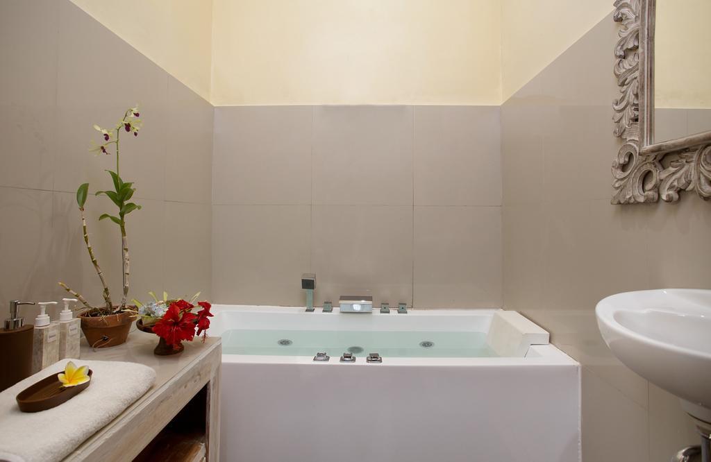 Grand Ashanti Villa Ubud Exteriör bild